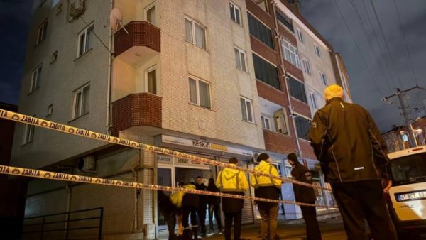 Kocaeli Gebze'de 5 Katlı Bina Acil 